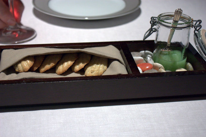 Petit fours arola